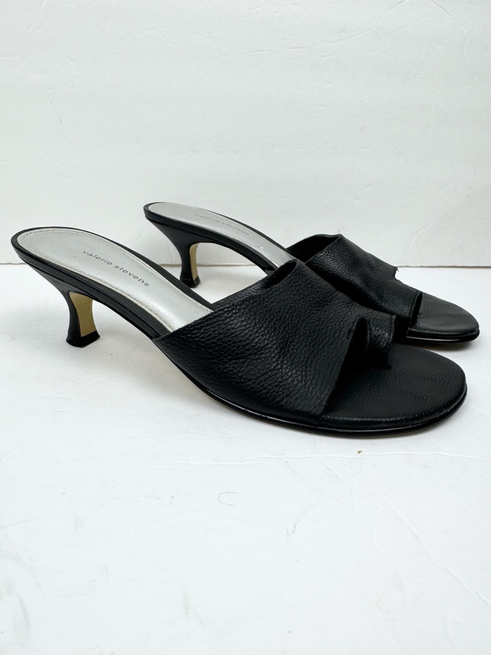 Valerie Stevens Black Leather Toe Loop Slide Sandals 7.5 (EU 38) - Picture 8 of 16